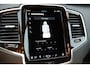 Volvo XC90 T8 Automaat AWD Ultra Dark | Verwarmbare voorstoelen | Massagefunctie voorstoelen | Verwarmbare achterbank | Verwarmbaar stuurwiel | Panoramisch Schuif-/kanteldak | Luchtvering | Semi- Elektrische Trekhaak | Bowers & Wilkins Audio | Zonneschermen Zijruiten Achter