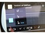 Volvo XC90 T8 Automaat AWD Ultra Dark | Verwarmbare voorstoelen | Massagefunctie voorstoelen | Verwarmbare achterbank | Verwarmbaar stuurwiel | Panoramisch Schuif-/kanteldak | Luchtvering | Semi- Elektrische Trekhaak | Bowers & Wilkins Audio | Zonneschermen Zijruiten Achter