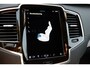 Volvo XC90 T8 Automaat AWD Ultra Dark | Verwarmbare voorstoelen | Massagefunctie voorstoelen | Verwarmbare achterbank | Verwarmbaar stuurwiel | Panoramisch Schuif-/kanteldak | Luchtvering | Semi- Elektrische Trekhaak | Bowers & Wilkins Audio | Zonneschermen Zijruiten Achter