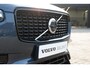 Volvo XC90 T8 Automaat AWD Ultra Dark | Verwarmbare voorstoelen | Massagefunctie voorstoelen | Verwarmbare achterbank | Verwarmbaar stuurwiel | Panoramisch Schuif-/kanteldak | Luchtvering | Semi- Elektrische Trekhaak | Bowers & Wilkins Audio | Zonneschermen Zijruiten Achter
