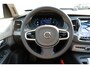 Volvo XC90 T8 Automaat AWD Ultra Dark | Verwarmbare voorstoelen | Massagefunctie voorstoelen | Verwarmbare achterbank | Verwarmbaar stuurwiel | Panoramisch Schuif-/kanteldak | Luchtvering | Semi- Elektrische Trekhaak | Bowers & Wilkins Audio | Zonneschermen Zijruiten Achter