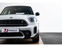 MINI Countryman Cooper SE ALL4 Panoramadak - Head up - Parking/Driving Assistant - Comfort acces - Cruise control - Elektrisch verwarmbare voorstoelen - Elektrische Achterklep - Elektrisch inklapbare buitenspiegels -