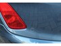 Ford Fiesta 1.0-125pk EcoBoost Mild-Hybrid ST-Line. In nieuwstaat verkerende Ford Fiesta met 125pk van 1e eig. ! Autm. airco, stoel-, stuur- en voorraamverw., LED verl., privacy glass, trekhaak, metallic lak, adaptieve cruise cntrl, navigatie by Apple/Android