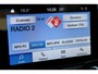 Ford Fiesta 1.0-125pk EcoBoost Mild-Hybrid ST-Line. In nieuwstaat verkerende Ford Fiesta met 125pk van 1e eig. ! Autm. airco, stoel-, stuur- en voorraamverw., LED verl., privacy glass, trekhaak, metallic lak, adaptieve cruise cntrl, navigatie by Apple/Android