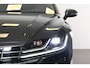 Volkswagen Arteon Shooting Brake 1.4 TSI eHybrid 218PK R-Line Business+ | Navi | Adaptive Cruise | Trekhaak Uitklapbaar | Standkachel | Camera | 3-Zone Clima | Parkeersensoren V+A | Stoelverwarming V+A | Stuurverwarming | Elektrische Achterklep | Keyless | Virtual | 18" Lichtmetaal | Metallic |