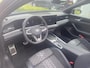 Volkswagen Passat Variant 1.5 eTSI R-Line Business / DSG/ Metallic/ Led/ Panoramadak/ Zwenkhaak/ Digitale Cockpit/ R Line Int + Ext/ Parkeersensoren/ 18 lmv