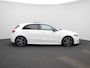 Mercedes-Benz A-klasse 180 Business Solution AMG | NIGHT PAKKET | PANORAMA/SCHUIF-KANTELDAK | SFEERVERLICHTING | STOELVERWARMING | DAB RADIO | ACHTERUITRIJCAMERA |