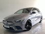Mercedes-Benz B-klasse 180 Business Solution AMG | Panoramadak | Trekhaak | Carplay | 177 PK