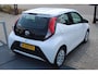 Toyota Aygo 1.0 VVT-i x-play Orig. NL/Navigatie/Achteruitrijcamera/Apple carplay/Airco/Bluetooth/Toerenteller/Multifunctioneel stuurwiel/LED koplampen/Elektrisch verstelbare spiegels/Elektrische ramen.