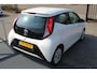 Toyota Aygo 1.0 VVT-i x-play limited Navigatie/Achteruitrijcamera/Apple carplay/Airco/Bluetooth/Toerenteller/Multifunctioneel stuurwiel/LED koplampen/Elektrisch verstelbare spiegels/Elektrische ramen.