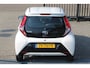 Toyota Aygo 1.0 VVT-i x-play limited Navigatie/Achteruitrijcamera/Apple carplay/Airco/Bluetooth/Toerenteller/Multifunctioneel stuurwiel/LED koplampen/Elektrisch verstelbare spiegels/Elektrische ramen.