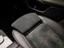 Mercedes-Benz A-klasse 220 AMG Sport 191Pk Automaat (SCHUIFDAK, SFEERVERLICHTING, APPLE CARPLAY, GROOT NAVI, LEDER/ALCANTARA, STOELVERWARMING, WIDESCREEN, CAMERA, NIEUWSTAAT)