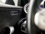 Mercedes-Benz A-klasse 220 AMG Sport 191Pk Automaat (SCHUIFDAK, SFEERVERLICHTING, APPLE CARPLAY, GROOT NAVI, LEDER/ALCANTARA, STOELVERWARMING, WIDESCREEN, CAMERA, NIEUWSTAAT)