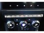 Renault Captur 1.3 TCe 140 Intens | Navigatie | Parkeer sensoren achter | Stoelverwarming |