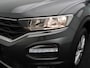 Volkswagen T-Roc 1.5 TSI Style 150PK AUTOMAAT | NAVIGATIE | CLIMATE CONTROL | PARKEERSENSOREN