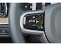 Volvo XC60 T8 Recharge AWD Ultra Dark - LONG RANGE - Panorama/schuifdak - IntelliSafe Assist & Surround - 360º Camera - Harman/Kardon audio - Adaptieve LED koplampen - Verwarmde voorstoelen, stuur & achterbank - Parkeersensoren voor & achter - Elektr. bedienb. voorstoelen met geheugen - Head up display - Draadloze tel. lader - Extra getint glas - 21' LMV