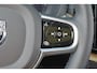 Volvo XC60 T8 Recharge AWD Ultra Dark - LONG RANGE - Panorama/schuifdak - IntelliSafe Assist & Surround - 360º Camera - Harman/Kardon audio - Adaptieve LED koplampen - Verwarmde voorstoelen, stuur & achterbank - Parkeersensoren voor & achter - Elektr. bedienb. voorstoelen met geheugen - Head up display - Draadloze tel. lader - Extra getint glas - 21' LMV