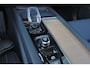 Volvo XC60 T8 Recharge AWD Ultra Dark - LONG RANGE - Panorama/schuifdak - IntelliSafe Assist & Surround - 360º Camera - Harman/Kardon audio - Adaptieve LED koplampen - Verwarmde voorstoelen, stuur & achterbank - Parkeersensoren voor & achter - Elektr. bedienb. voorstoelen met geheugen - Head up display - Draadloze tel. lader - Extra getint glas - 21' LMV
