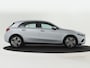 Mercedes-Benz A-klasse 250e Star Edition | Dodehoekassistent | Verwarmde stoelen vooraan | Spiegelpakket | Parkeerpakket met achteruitrijcamera | Extra USB-poorten |