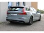 Volvo V60 T6 Plug-in hybrid AWD Plus Dark | Panoramadak | Trekhaak semi elektrisch inklapbaar | Premium audio by Harman Kardon | Verwarmbare voorstoelen, stuurwiel en voorruit | Adaptieve cruise control | DAB | Keyless | Park Assist voor en Achter | Rondomzicht  Camera