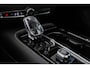Volvo V60 T6 Plug-in hybrid AWD Plus Dark | Panoramadak | Premium Audio | DAB | Keyless Entry | Park Assist voor en Achter | Rondomzicht  Camera | Trekhaak, semi elektrisch inklapbaar | Verwarmbare Voorstoelen | Verwarmbare Voorruit.
