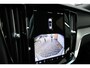 Volvo V60 T6 Plug-in hybrid AWD Plus Dark | Panoramadak | Trekhaak semi elektrisch inklapbaar | Premium audio by Harman Kardon | Verwarmbare voorstoelen, stuurwiel en voorruit | Adaptieve cruise control | DAB | Keyless | Park Assist voor en Achter | Rondomzicht Camera