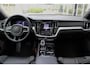 Volvo V60 T6 Plug-in hybrid AWD Plus Dark | Panoramadak | Trekhaak semi elektrisch inklapbaar | Premium audio by Harman Kardon | Verwarmbare voorstoelen, stuurwiel en voorruit | Adaptieve cruise control | DAB | Keyless | Park Assist voor en Achter | Rondomzicht Camera