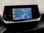 Peugeot 2008 1.2 PureTech Sport Automaat (APPLE CARPLAY, GROOT NAVI, LM VELGEN, SPORTSTOELEN, LED KOPLAMPEN, PARKEERSENSOREN, LANE ASSIST, NIEUWSTAAT)