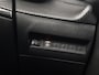Peugeot 2008 1.2 PureTech Sport Automaat (APPLE CARPLAY, GROOT NAVI, LM VELGEN, SPORTSTOELEN, LED KOPLAMPEN, PARKEERSENSOREN, LANE ASSIST, NIEUWSTAAT)