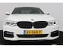 BMW 5-Serie 520i High Executive (PANORAMADAK, H&K, CAMERA, TREKHAAK, STOEL/STUUR VERWARMING, ELEKTR STOELEN, HEAD-UP, NL-AUTO)
