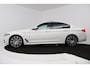 BMW 5-Serie 520i High Executive (PANORAMADAK, H&K, CAMERA, TREKHAAK, STOEL/STUUR VERWARMING, ELEKTR STOELEN, HEAD-UP, NL-AUTO)