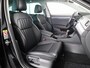Skoda Superb Combi 1.5 TSI ACT Sportline Business 150 pk Automaat (DSG) | Private lease vanaf 699,-- | Verlengde garantie | Navigatie | Panoramadak | Elektr. trekhaak | Parkeersensoren | Achteruitrijcamera |