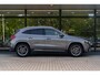 Mercedes-Benz GLA 180 Business Solution AMG | Premium plus pakket | Panoramadak | Memory | Trekhaak | Head-up display | Keyless go |