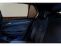 Volkswagen Golf 1.5 eTSI 3x R-Line Pano|IQ|ACC|AppleCarplay|Trekhaak