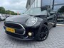 MINI Clubman Mini 1.5 One D Chili Serious Business | Automaat | Panorama | PDC | Cruise | Stoelverwarming |
