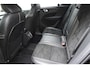 Volvo XC40 T2 129PK Automaat R-Design / Navigatie / Parkeersensoren / Adaptieve Cruise control / R-Design leder-Nubuck bekl. / Dodehoeksensor / Extra getint glas / All season banden