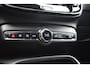 Volvo XC40 T2 129PK Automaat R-Design / Navigatie / Parkeersensoren / Adaptieve Cruise control / R-Design leder-Nubuck bekl. / Dodehoeksensor / Extra getint glas / All season banden