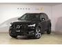 Volvo XC40 T2 129PK Automaat R-Design / Navigatie / Parkeersensoren / Adaptieve Cruise control / R-Design leder-Nubuck bekl. / Dodehoeksensor / Extra getint glas / All season banden