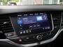 Opel Astra 1.2 Elegance | Stoel en stuurverwarming | Navigatie | Parkeersensoren voor en achter | Trekhaak | Led | Achteruitrijcamera | Lichtmetalen velgen | Keyless entry en start