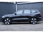 Volvo EX90 Twin Motor Performance Ultra 7p. 111 kWh | Luchtvering | Panoramadak | Premium audio by Bowers & Wilkins | Adaptieve Cruise Control | Elektrische voorstoelen, achterbank en stuurwiel | 360 Parkeercamera | Alarmklasse 3 | Warmtepomp | 22 inch Lichtmetalen velgen |