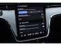 Volvo EX90 Twin Motor Performance Ultra 7p. 111 kWh | Luchtvering | Adaptieve Cruise Control met Pilot Assist | Premium audio by Bowers & Wilkins | Elektrische voorstoelen + stuurwiel met geheugenfunctie | Verwarmbare voorstoelen + stuurwiel + achterbank | Panoramisch dak | 360 Parkeercamera | Alarmklasse III | 4-Zone Climate Control | 22'' Lichtmetalen wielen |