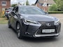 Lexus UX 250h Preference Line | 18inch, Dodehoekherkenning, Keyless, Parkeersensoren, Stoel + Stuurverwarming, Apple CarPlay/Android Auto