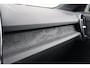 Volvo XC40 Single Motor Extended Range Plus 82 kWh | Adaptive cruise control | Blis| Stoelverwarming | Verwarmd stuurwiel | Warmtepomp | Trekhaak | Google services | Trekhaak | parkeersensoren voor + achter | Parkeercamera | Elektr. bedienbare achterklep met voetsensor | 19" lichtmetalen velgen |