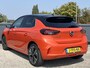 Opel Corsa-e Elegance 3-FASEN 50kWh 136pk | NAVI | APPLE CARPLAY / ANDROID AUTO | WINTERPACK | 17'' LM-VELGEN | DAKKLEUR ZWART |