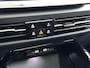 Volkswagen Golf Variant 1.5 eTSI R-Line Edition | Panoramadak | Black Style Pakket | 19" Lichtmetalen Velgen | Elektrische Achterklep | Stoelverwarming | Carplay | 360 Camera | LED Matrix