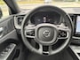 Volvo XC60 2.0 T6 Plug-in hybrid AWD R-Design - Panoramadak - Trekhaak - H&K - Nieuwstaat