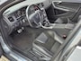 Volvo V60 T4 190 pk Business Sport Automaat | Sport stoelen | Verw. voorstoelen | Parkeerverwarming | Donker glas