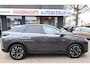 Peugeot 3008 1.2 Hybrid 136 Allure * Nieuw Model * Uit voorraad leverbaar * Hybride / Benzine Automaat * Navigatie * Stuur- en Stoel Verwarming * 1/2 Leder Interieur * Parkeer Camera en Sensoren * DAB Radio *  etc.... Zie Foto's * Vingerhoets; Vierde Generatie Eersteklas Service !