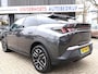 Peugeot 3008 1.2 Hybrid 136 Allure * Nieuw Model * Uit voorraad leverbaar * Hybride / Benzine Automaat * Navigatie * Stuur- en Stoel Verwarming * 1/2 Leder Interieur * Parkeer Camera en Sensoren * DAB Radio *  etc.... Zie Foto's * Vingerhoets; Vierde Generatie Eersteklas Service !