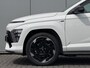 Hyundai Kona Electric N Line 65.4 kWh / Dynamische Routeplanner / Climate Control / Adaptive Cruise Control / 360 Camera / Stoel- & Stuurverwarming / Stoelverkoeling / Snel Leverbaar! /